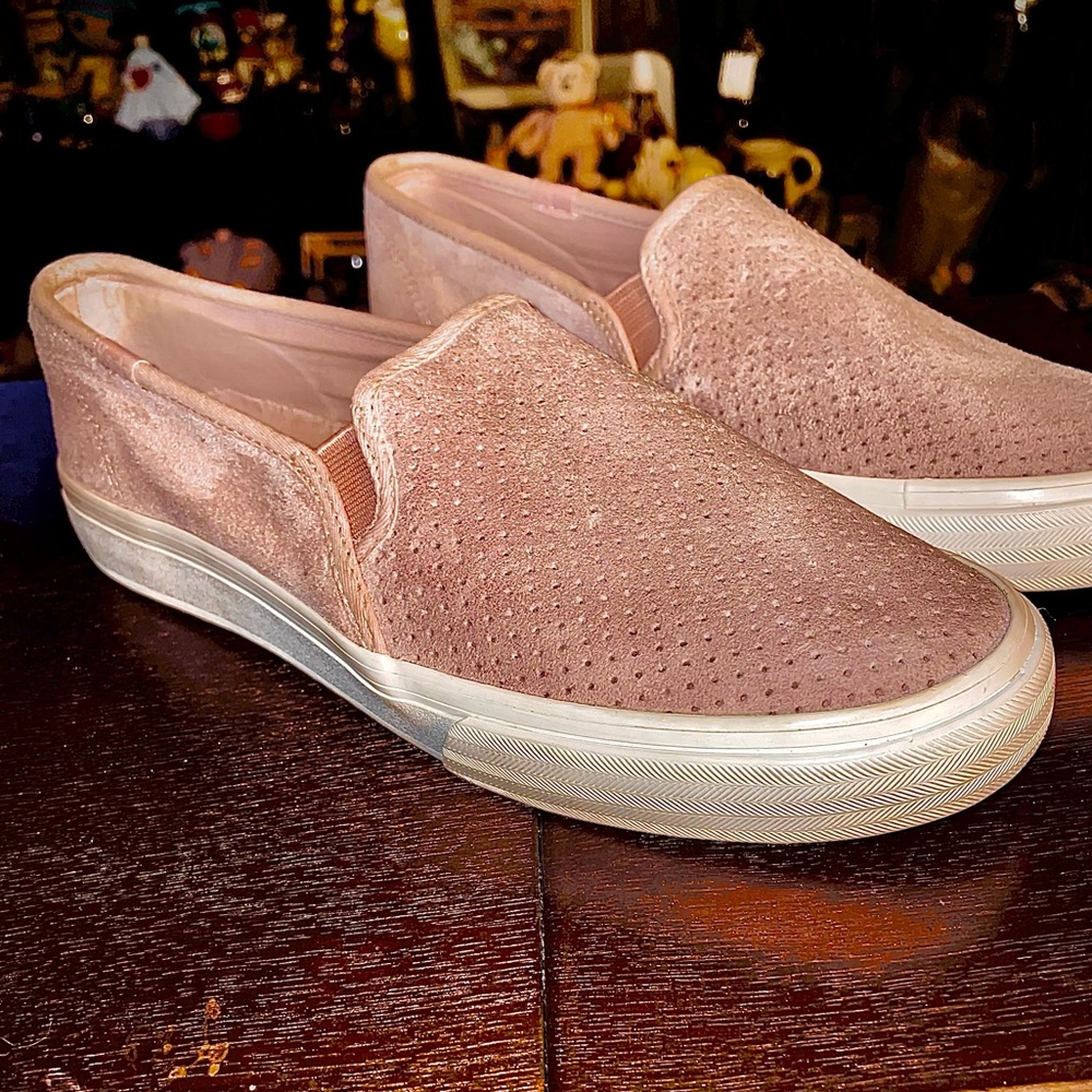 KEDS...WOMENS SIZE 8
